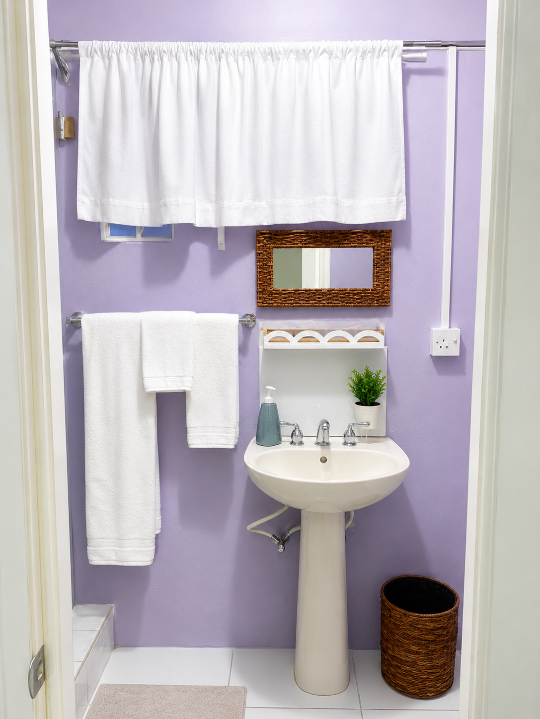 Montrose Apartment Bathroom Sink